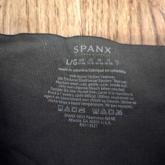 SPANX Look At Me Now Camouflage Leggings - Picture 7 of 7